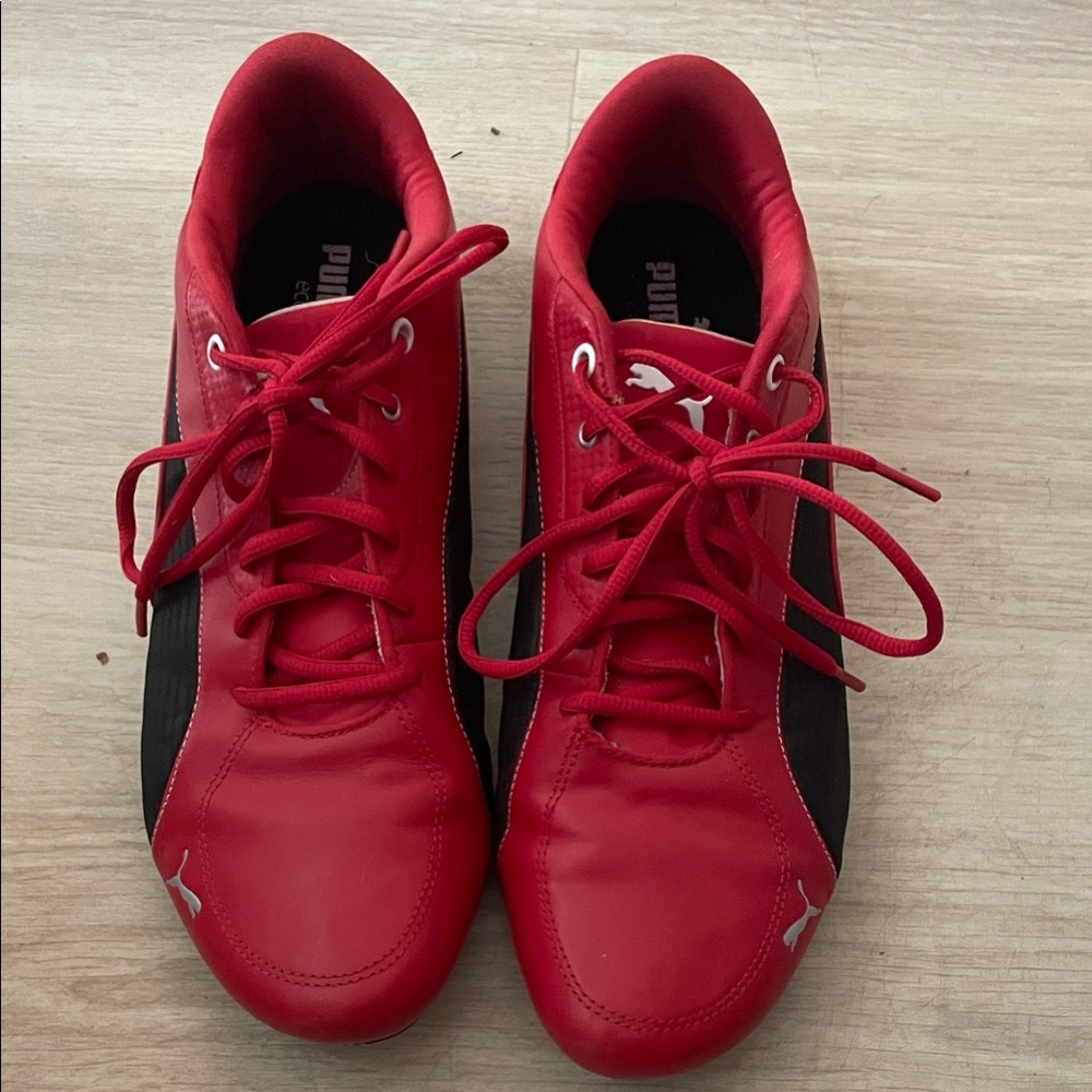 Puma Men's Bold Red and Black Leather Ferrari Low Top Athletic Shoes